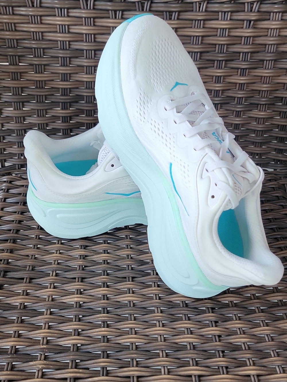 Hoka One One HOKA Bondi 9 W Women's Frost/Cielo Blue Mesh Lace Up 1162012 - Picture 6 of 8